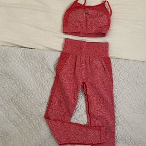 Gymshark ‘Flex’ set in red marl. Size S.